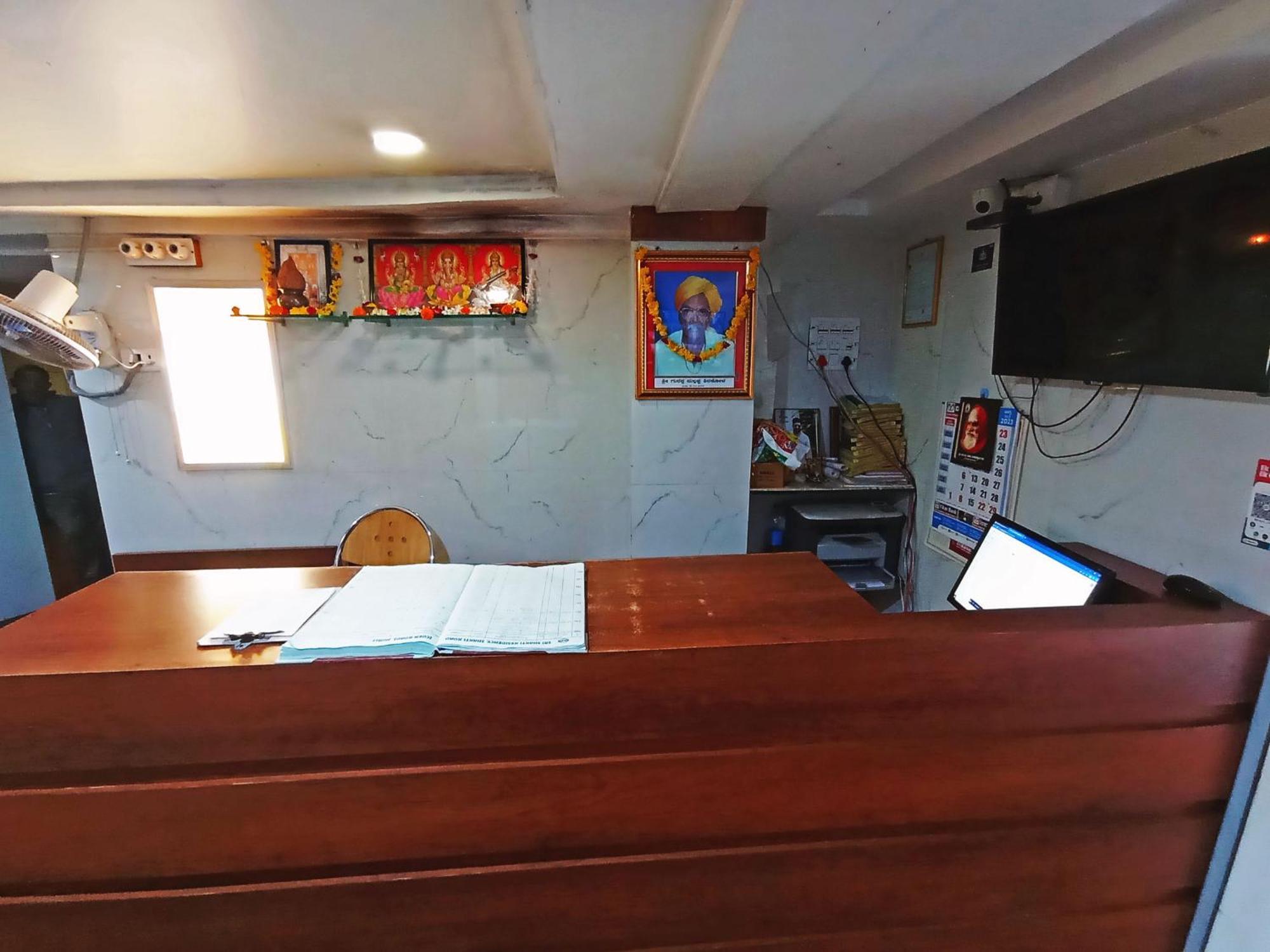Staymaker Shri Shakti Residency Hubli Eksteriør bilde