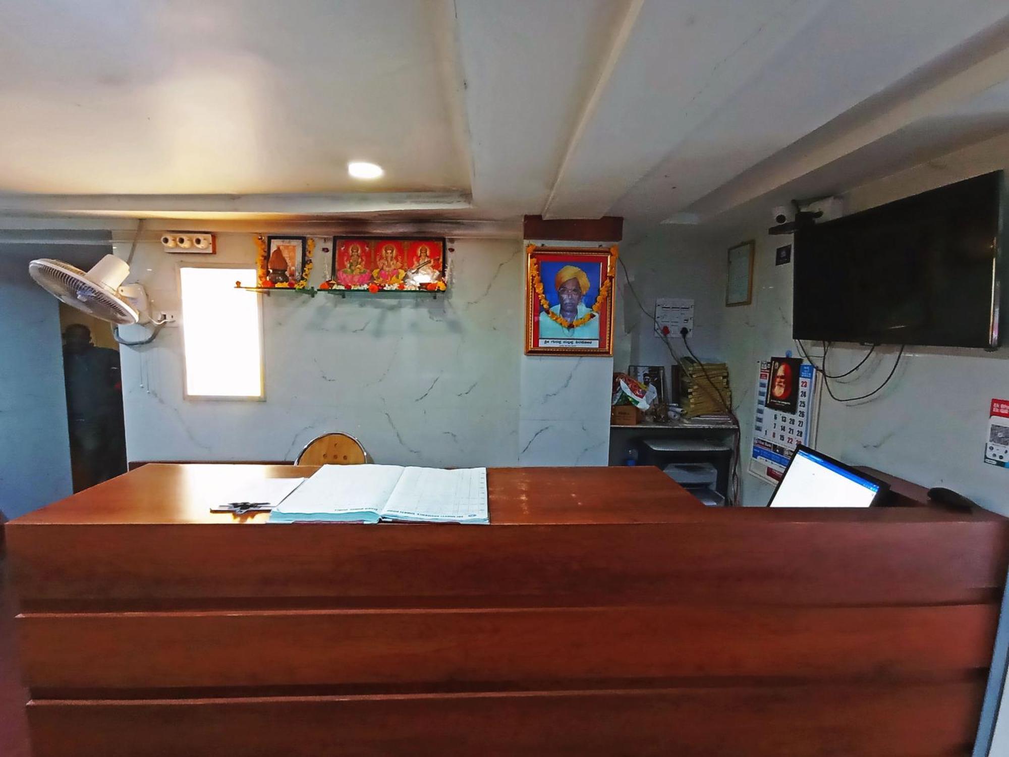 Staymaker Shri Shakti Residency Hubli Eksteriør bilde