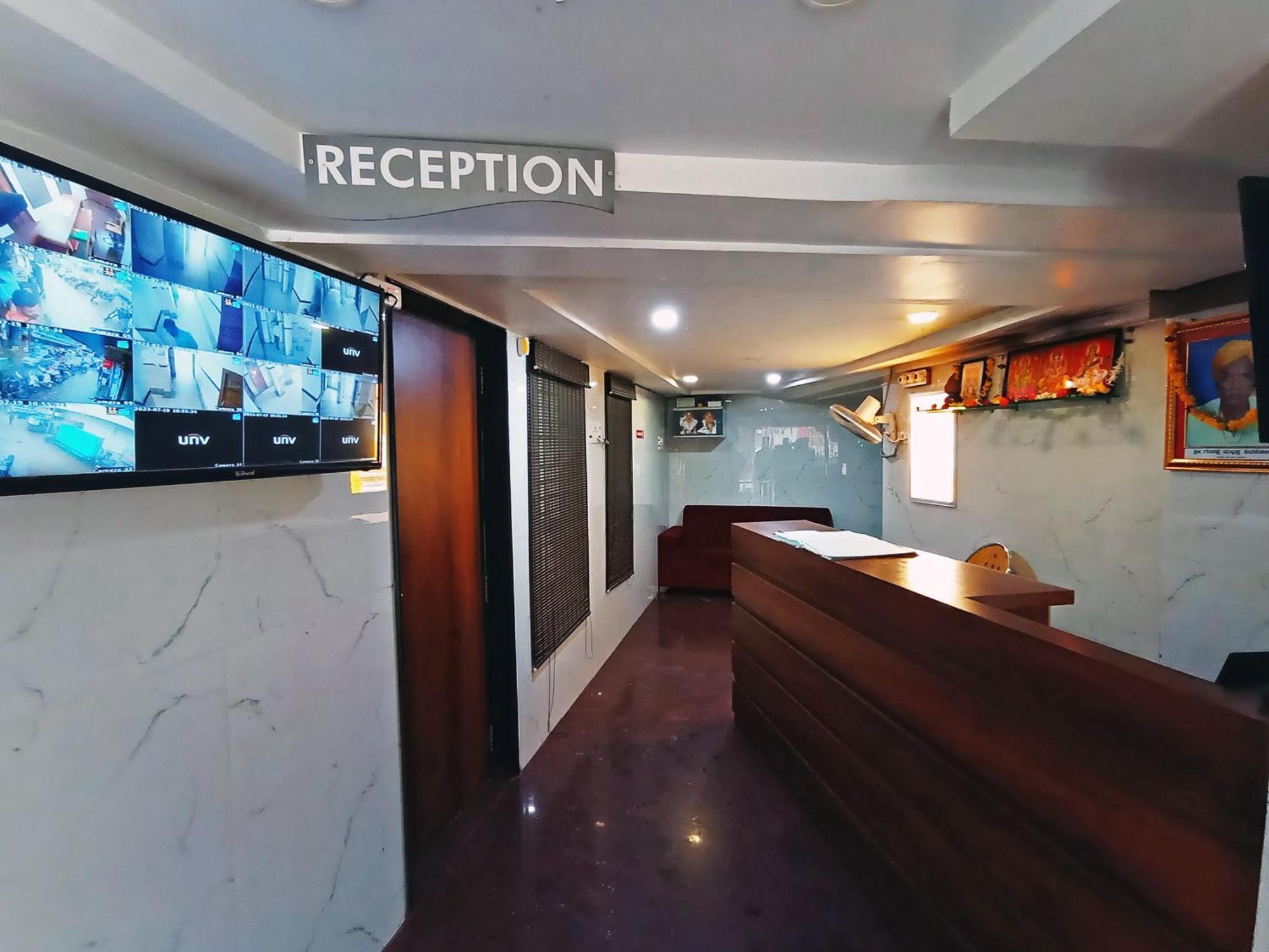 Staymaker Shri Shakti Residency Hubli Eksteriør bilde