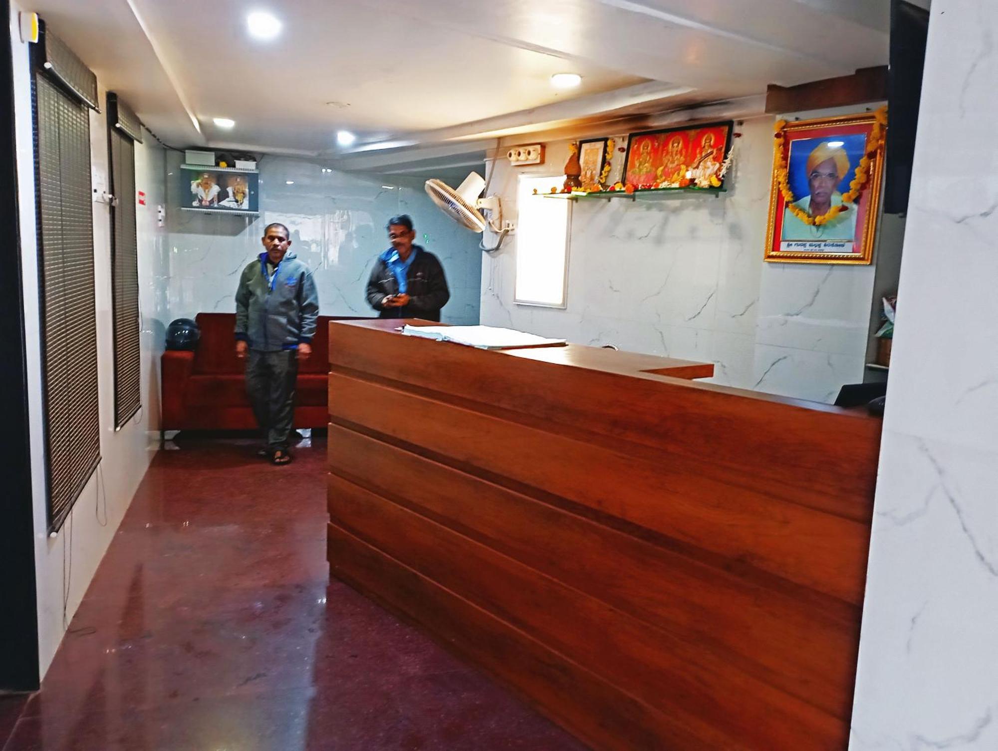 Staymaker Shri Shakti Residency Hubli Eksteriør bilde